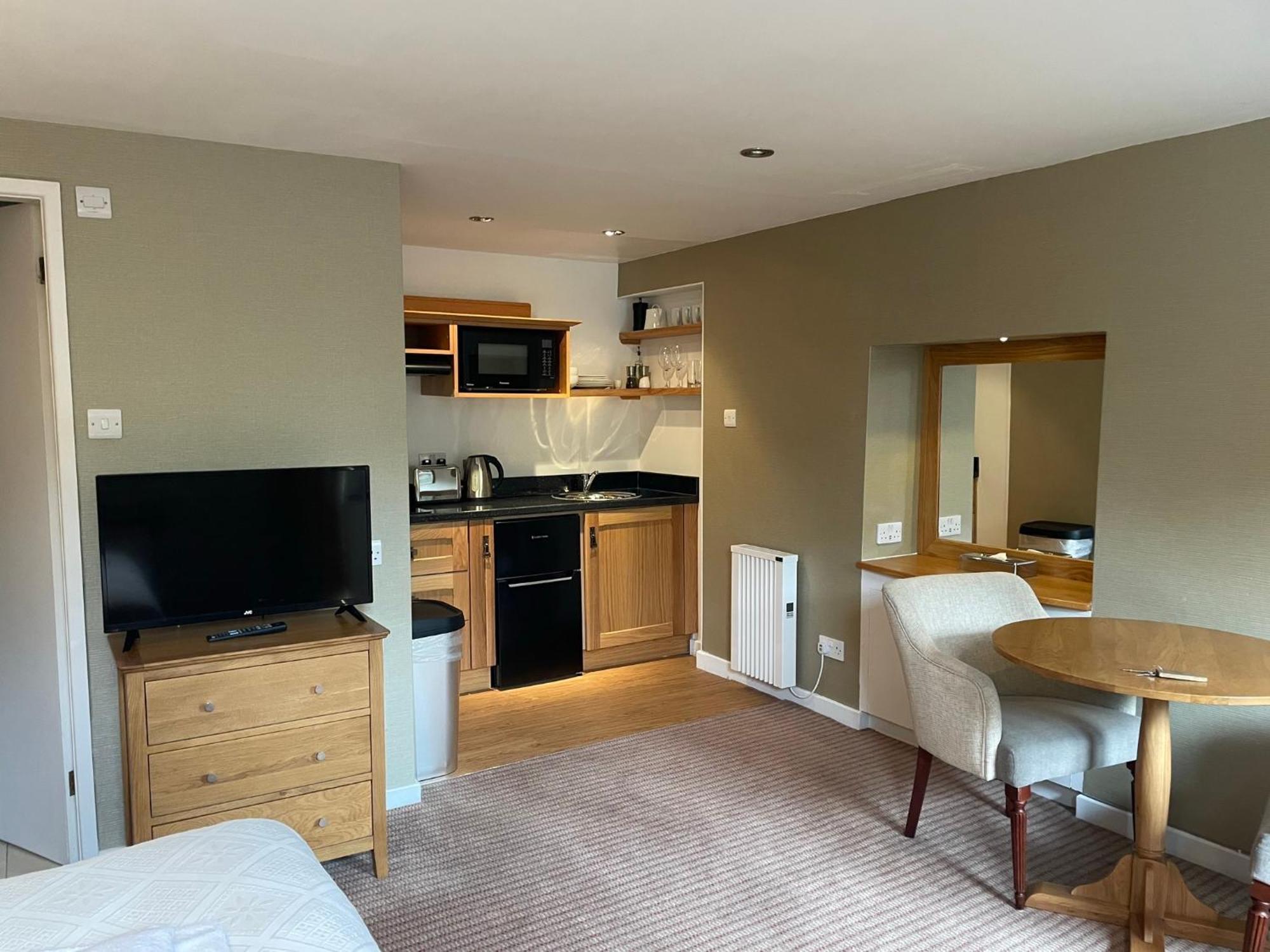 Yewfield Self Catering Apartments Хоуксхед Экстерьер фото